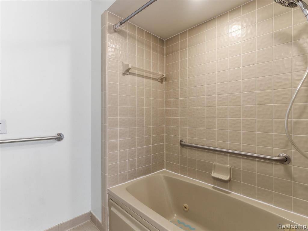 6605 Firestone Court, West Bloomfield, MI — Photo 20