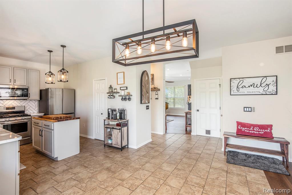 994 Chelsea Boulevard, Oxford, MI 48371 — Photo 10