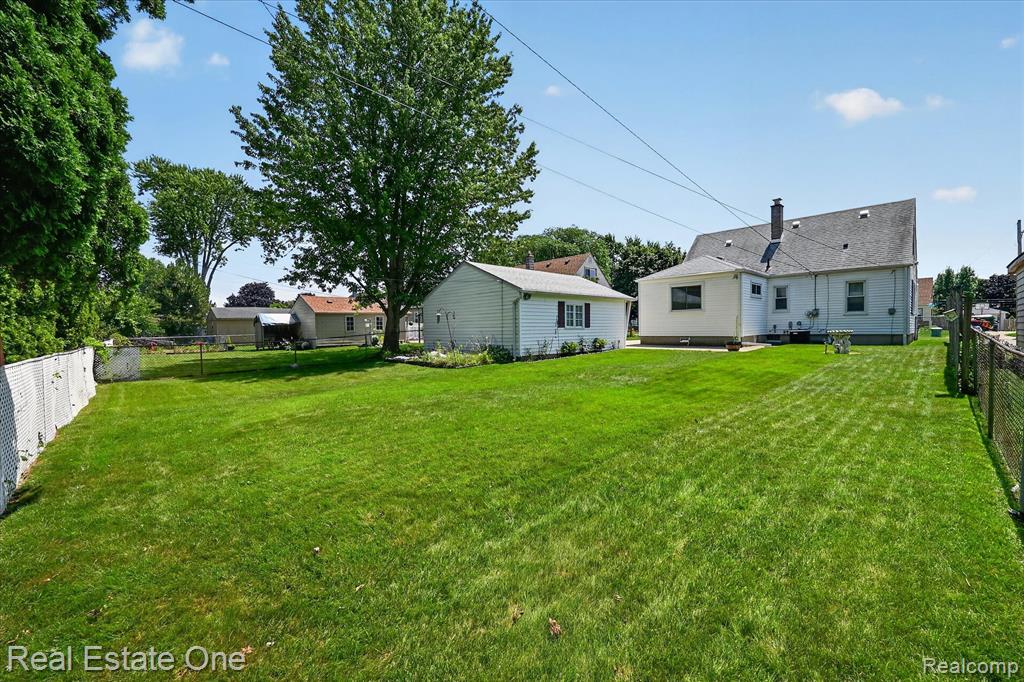 28662 Sheridan Street, Garden City, MI — Photo 34