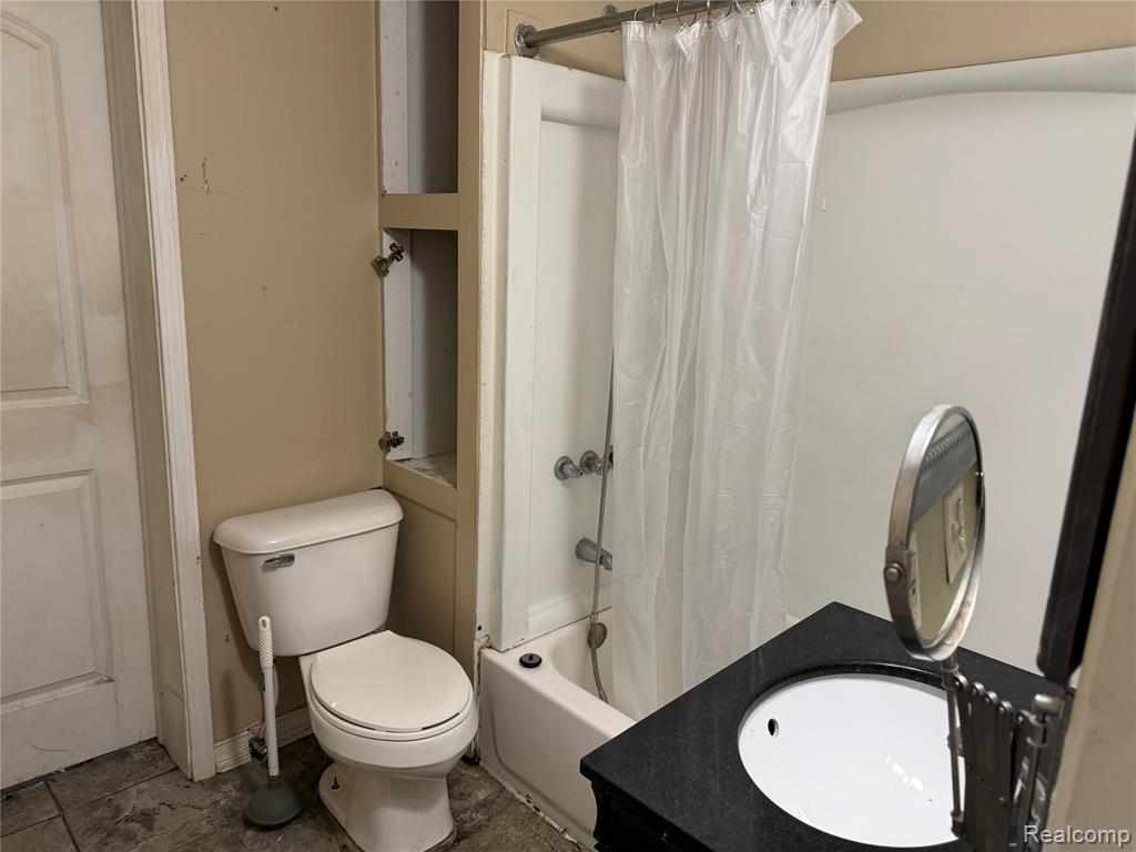 909 Pine Street, Port Huron, MI 48060 — Photo 10