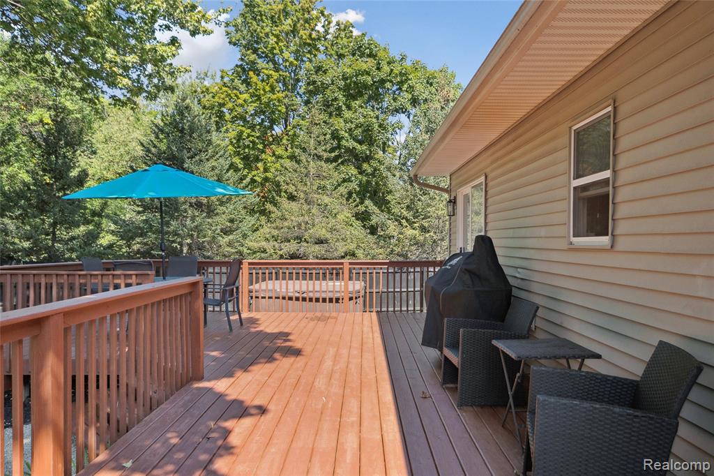 6524 Reilly Drive S, Gregory, MI 48137 — Photo 4