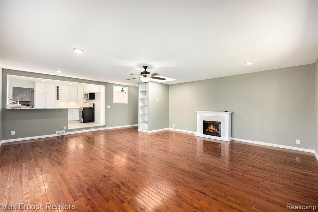 6604 Doyon Drive N, Waterford, MI 48327 — Photo 5