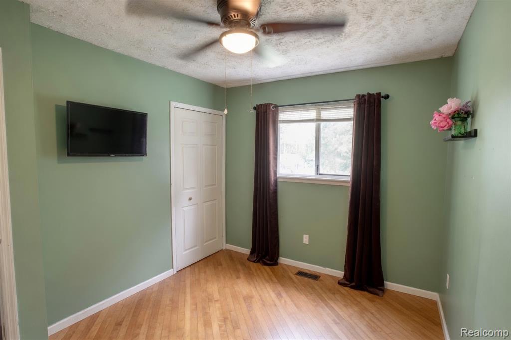 8040 Smith Road, Gaines Vlg, MI 48436 — Photo 7