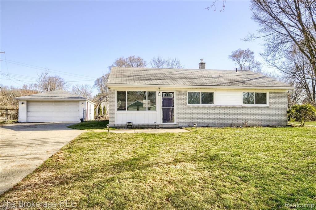 4912 SUNDALE Drive, Clarkston, MI — Photo 2