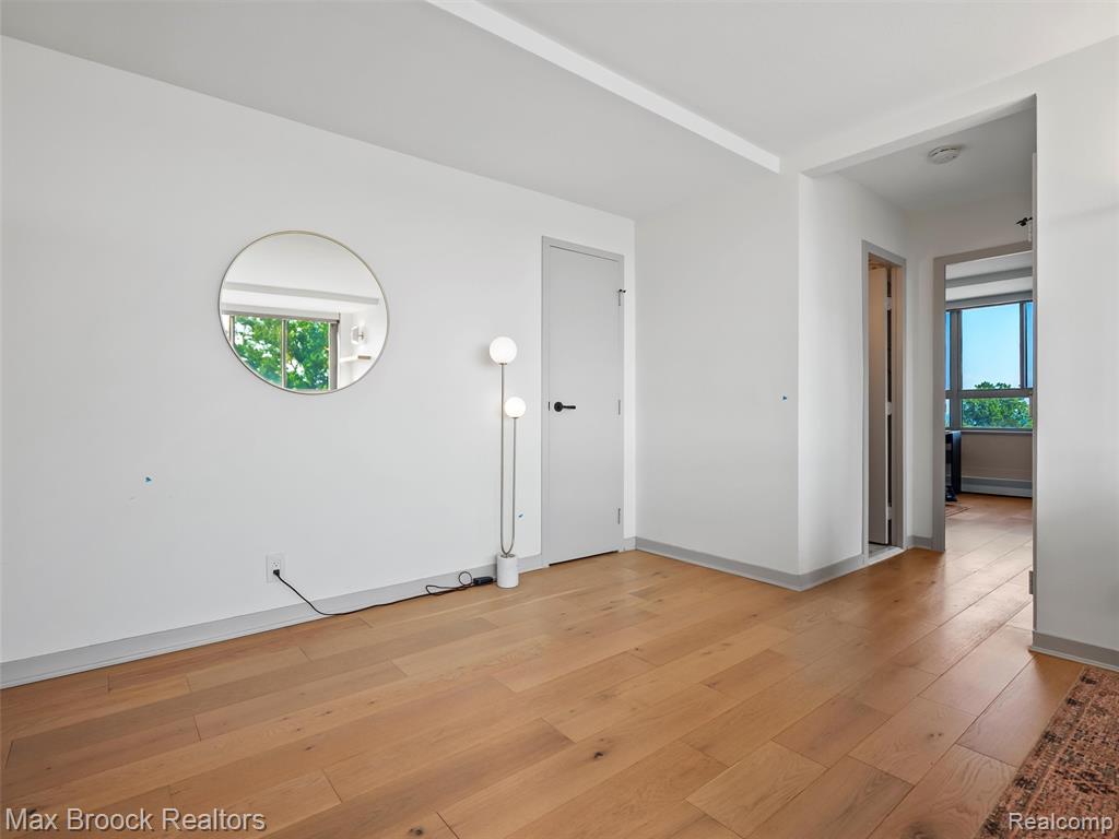 8900 E Jefferson Avenue Avenue, 620, Detroit, MI 48214 — Photo 29