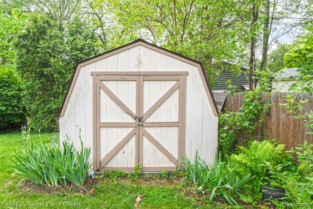 411 W Chesterfield Street W, Ferndale, MI 48220 — Photo 21
