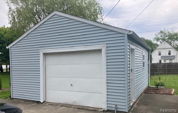 161 Fourth, Harbor Beach, MI 48441 — Photo 4