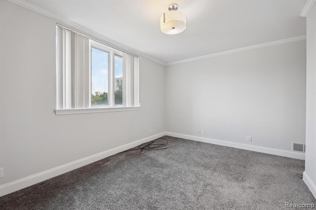 43050 12 Oaks Crescent Drive, 2066, Novi, MI 48377 — Photo 22