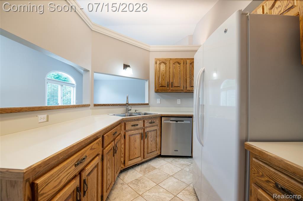11660 Hawthorne Glen Drive, Grand Blanc, MI 48439 — Photo 8