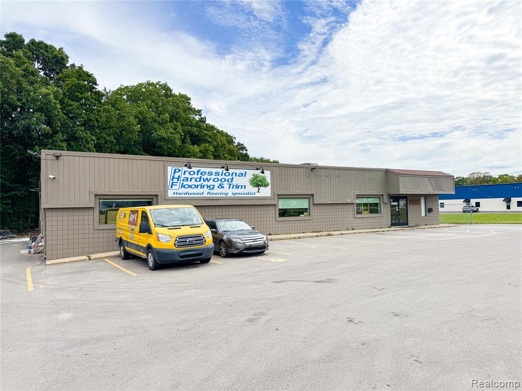16745 Dixie Highway, Davisburg, MI