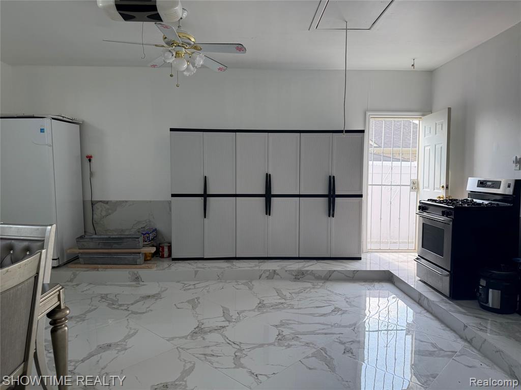 21523 Mackenzie Drive, Macomb, MI 48044 — Photo 35
