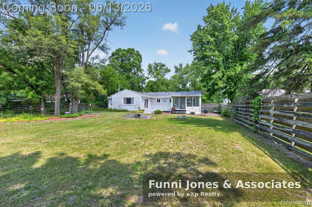 9650 Woodland Court, Ypsilanti, MI 48197 — Photo 30