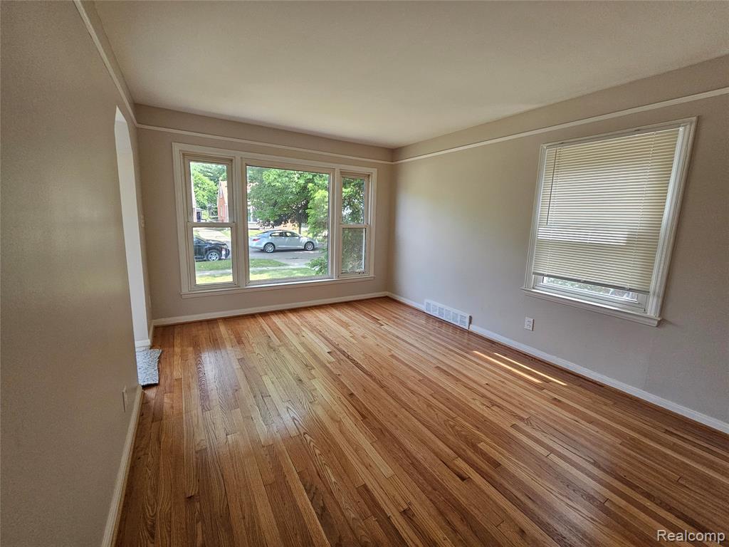 9311 Dixie, Redford, MI 48239 — Photo 3
