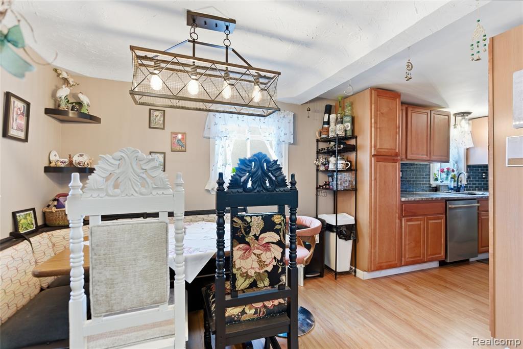 875 Scott Lake Road, Waterford, MI 48328 — Photo 19