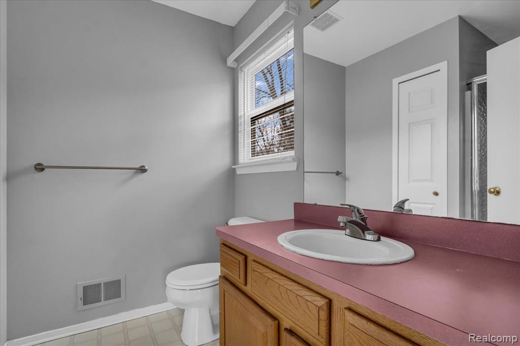 845 Canter Lane, Auburn Hills, MI 48326 — Photo 17