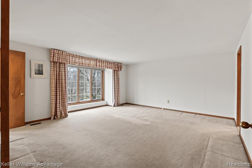 47040 Elmsmere Drive, Northville, MI 48167 — Photo 28