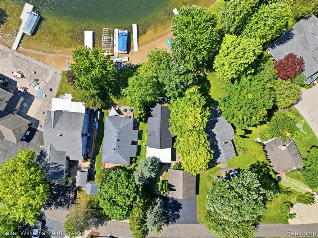 10435 Spring Street, Fenton, MI 48430 — Photo 2