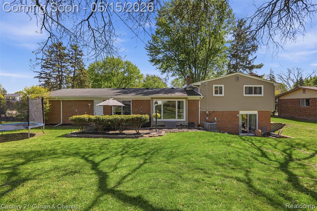 6632 PINE EAGLE LN Street, West Bloomfield, MI — Photo 32