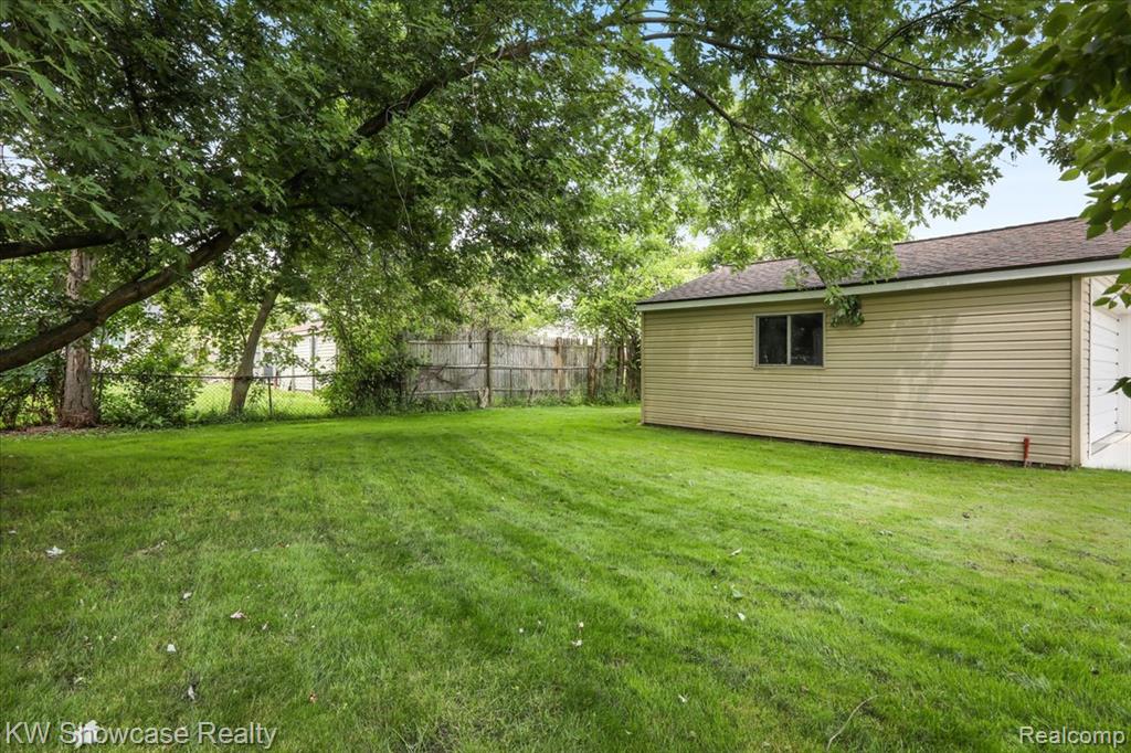 9952 Kennedy Street, Belleville, MI 48111 — Photo 15