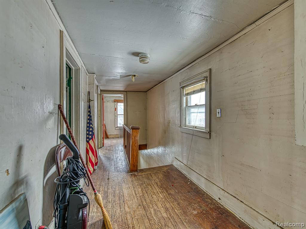 547 Pine Street, Wyandotte, MI 48192 — Photo 18