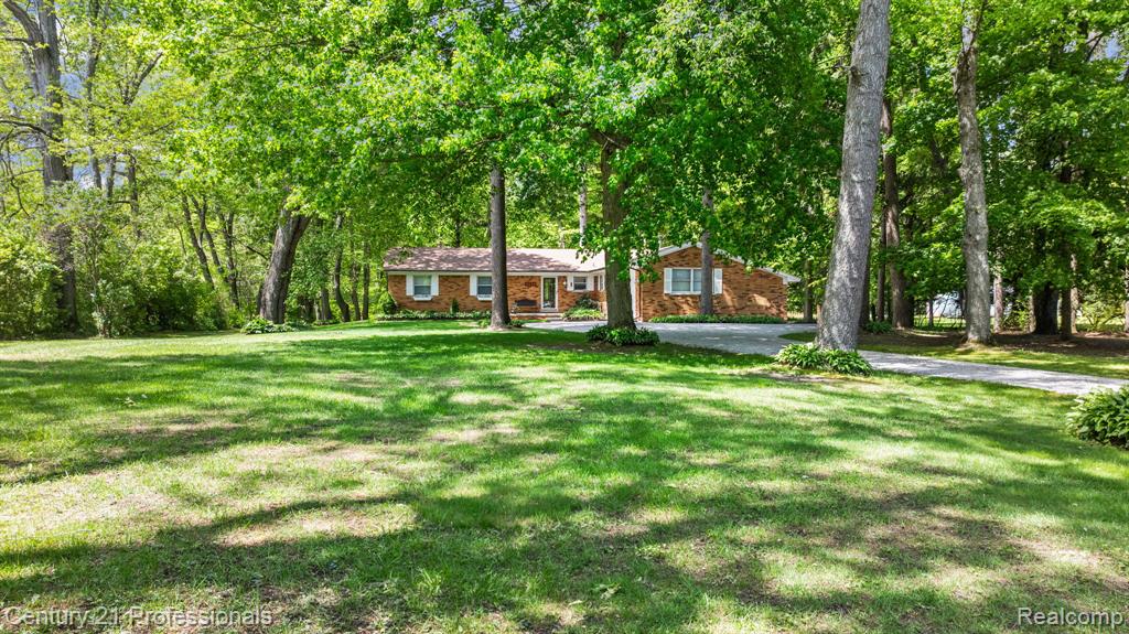 8638 Stone Road, Clay, MI 48001 — Photo 4