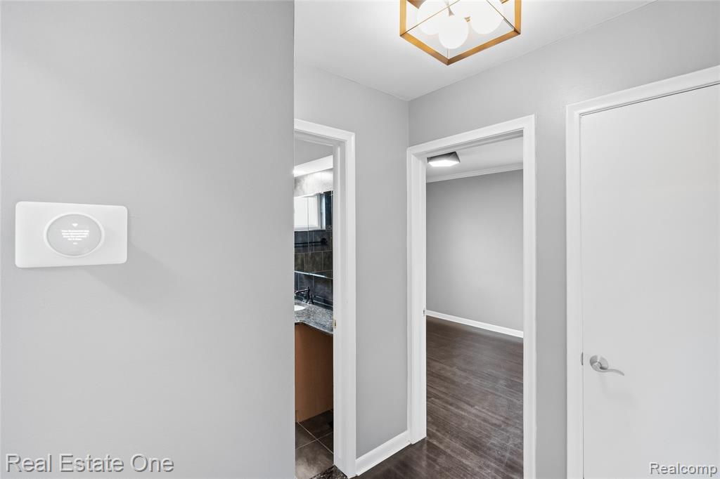 8528 Norborne Avenue, Dearborn Heights, MI 48127 — Photo 8