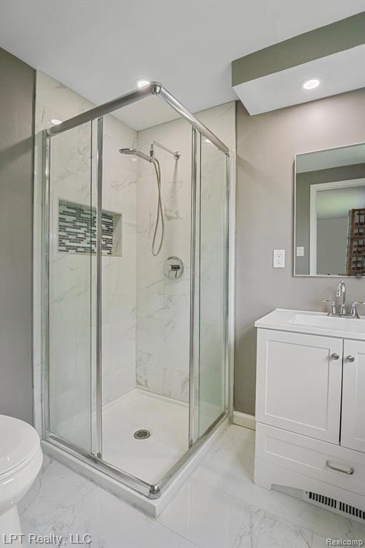 18441 ROSELAND Boulevard, Lathrup Village, MI 48076 — Photo 40