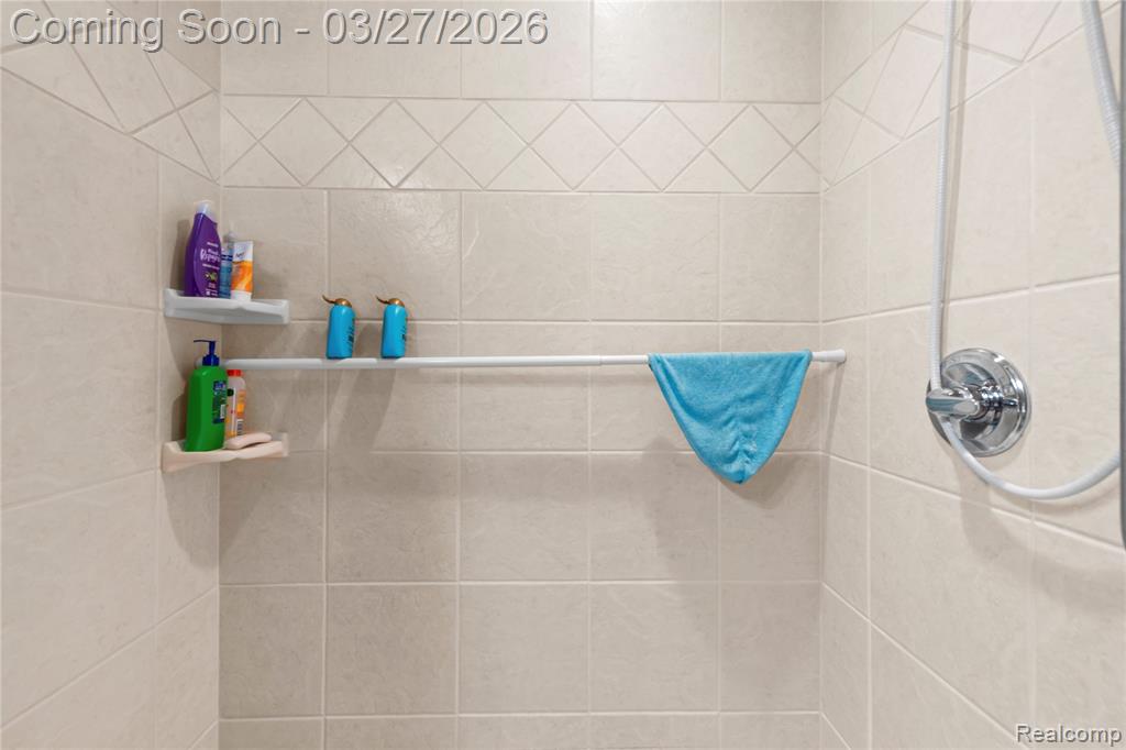 21651 Sylvan Avenue, Flat Rock, MI 48134 — Photo 12