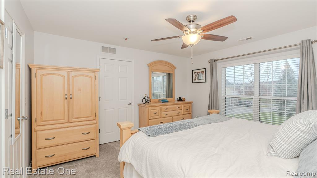 28209 Oakmonte Circle E, 60, New Hudson, MI 48165 — Photo 30