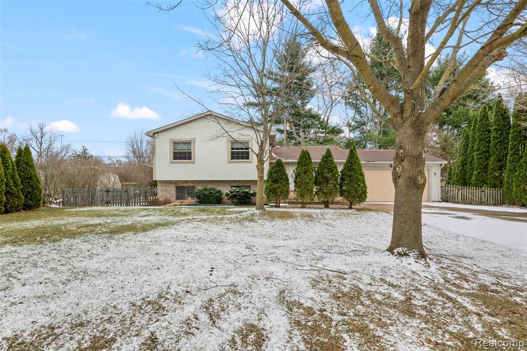 3778 Ponchartrain Drive, Pinckney, MI 48169 — Photo 3
