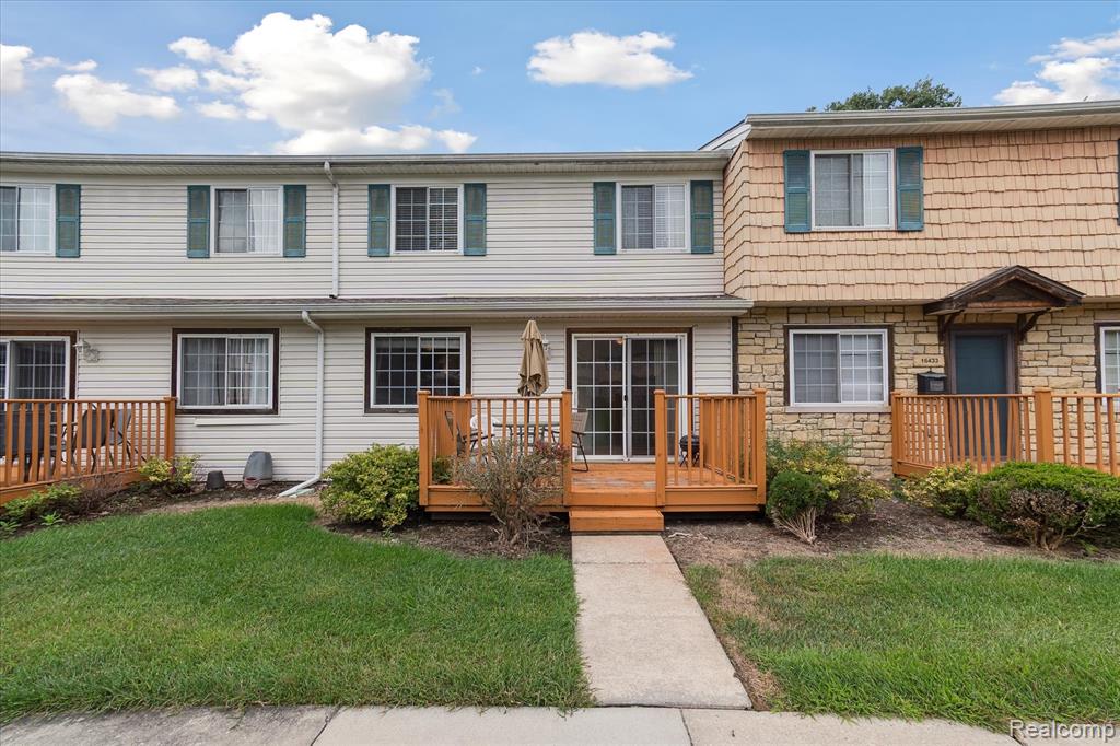 16437 Terrace Village Drive, Taylor, MI 48180 — Photo 19