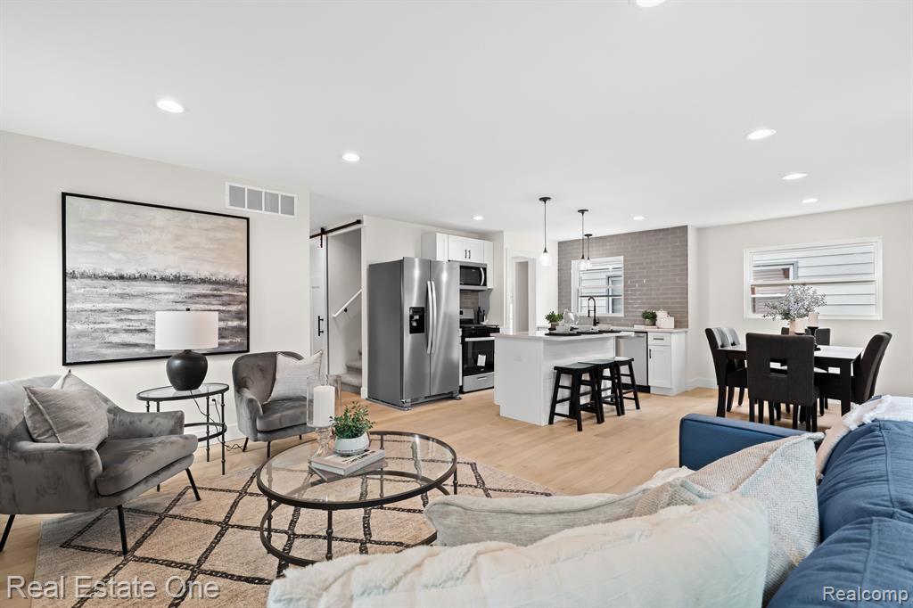 415 HELENE Avenue, Royal Oak, MI 48067 — Photo 4