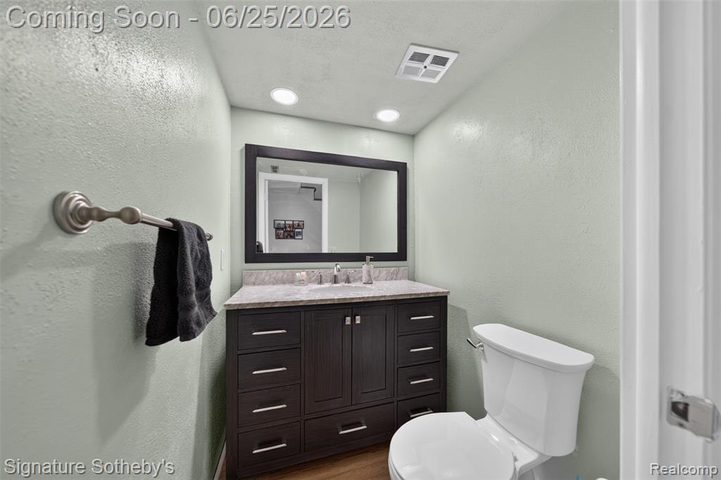 4672 Argyle Drive, Troy, MI 48085 — Photo 10