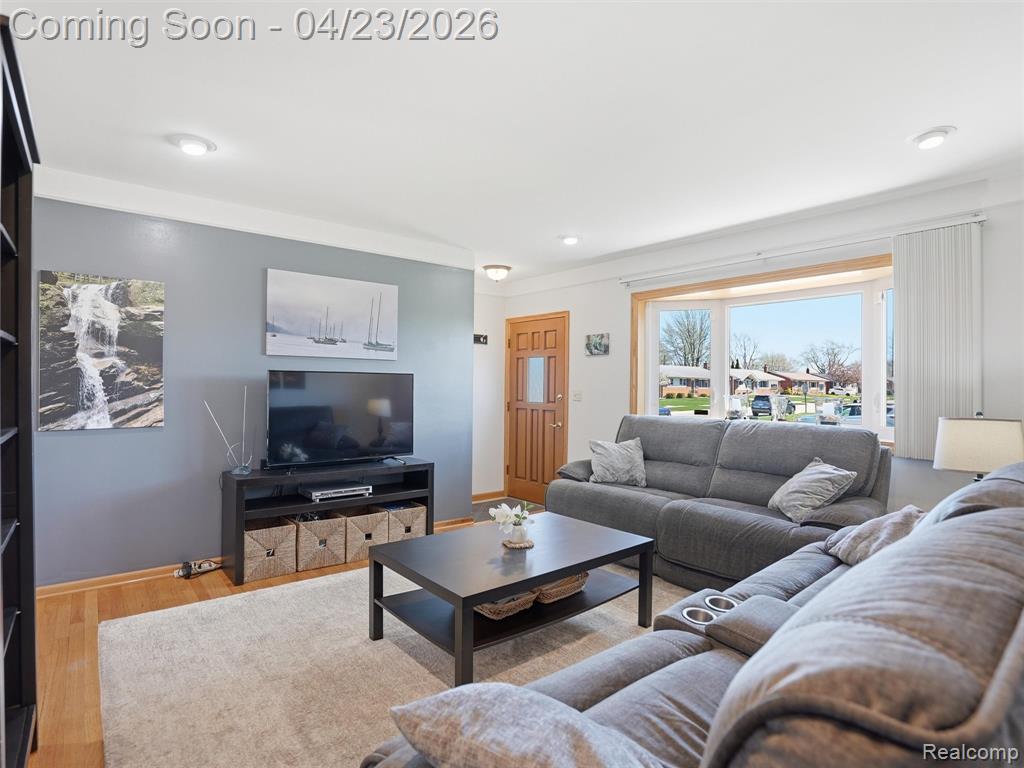 33143 Vista Way, Fraser, MI 48026 — Photo 6