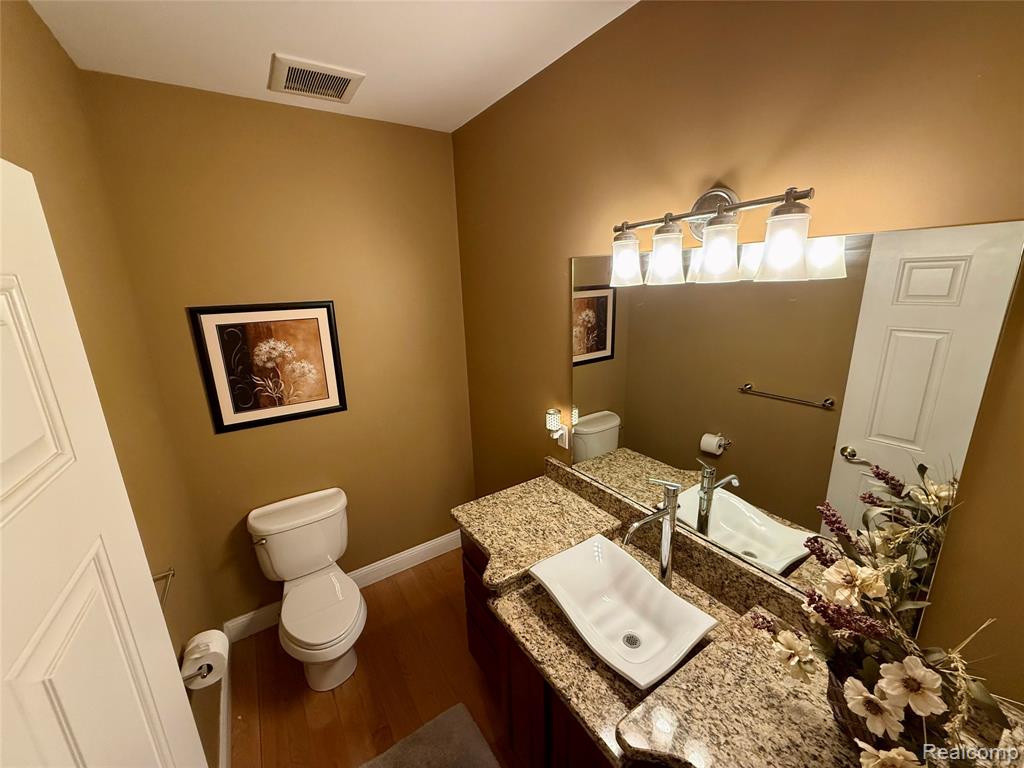 6435 Thompson Pond Drive, Whitmore Lake, MI 48189 — Photo 10