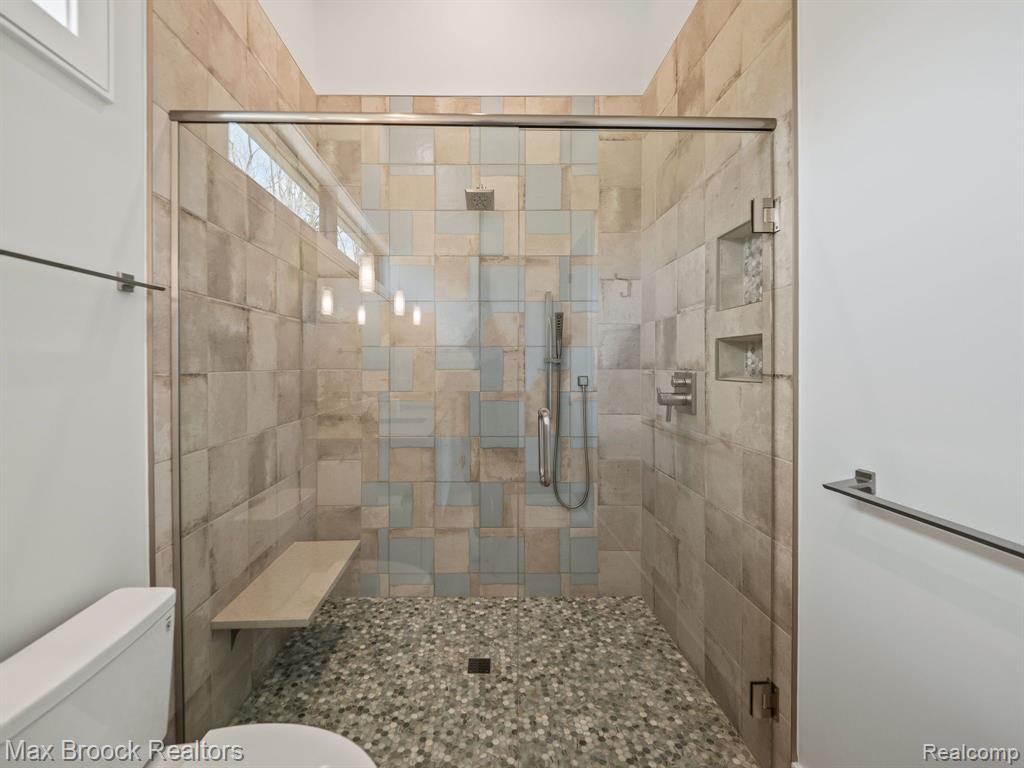 4890 Charing Cross Road, Bloomfield Hills, MI 48304 — Photo 31