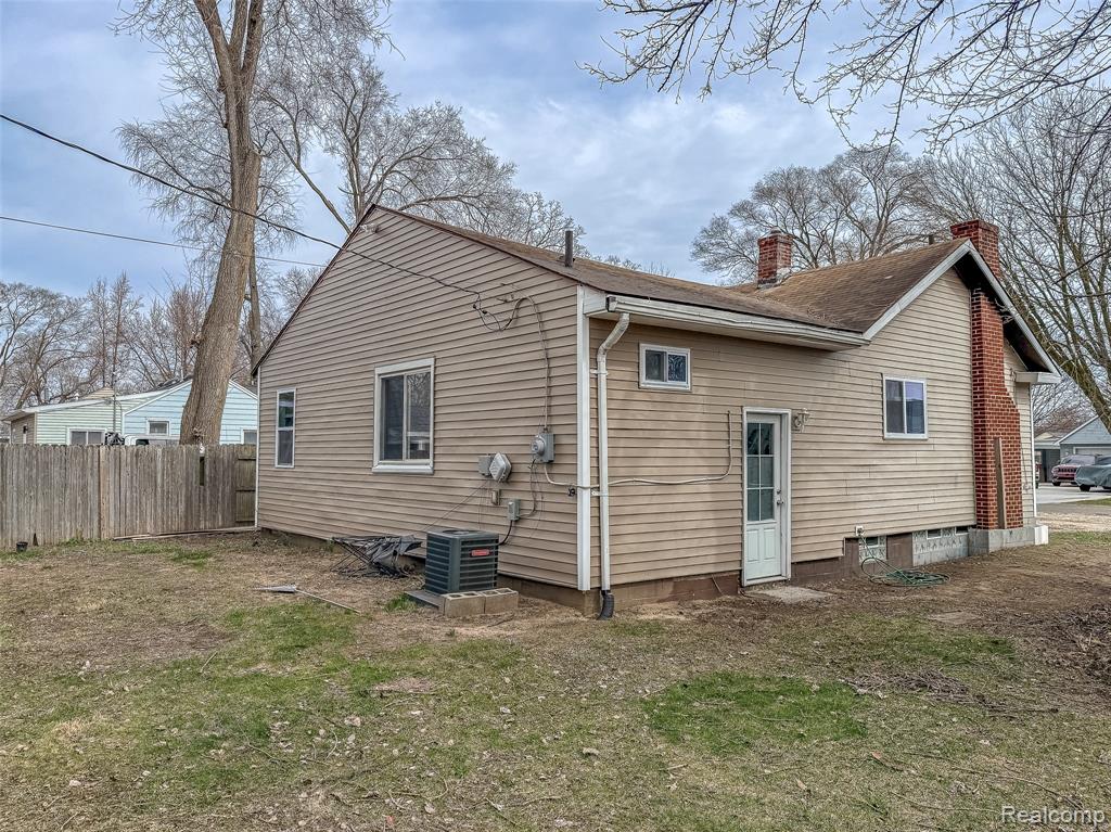 5645 N LINVILLE Street, Westland, MI — Photo 6