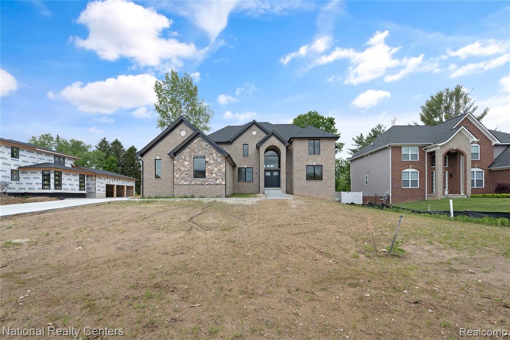 5245 BUELL Drive, Commerce Twp, MI 48382 — Photo 2