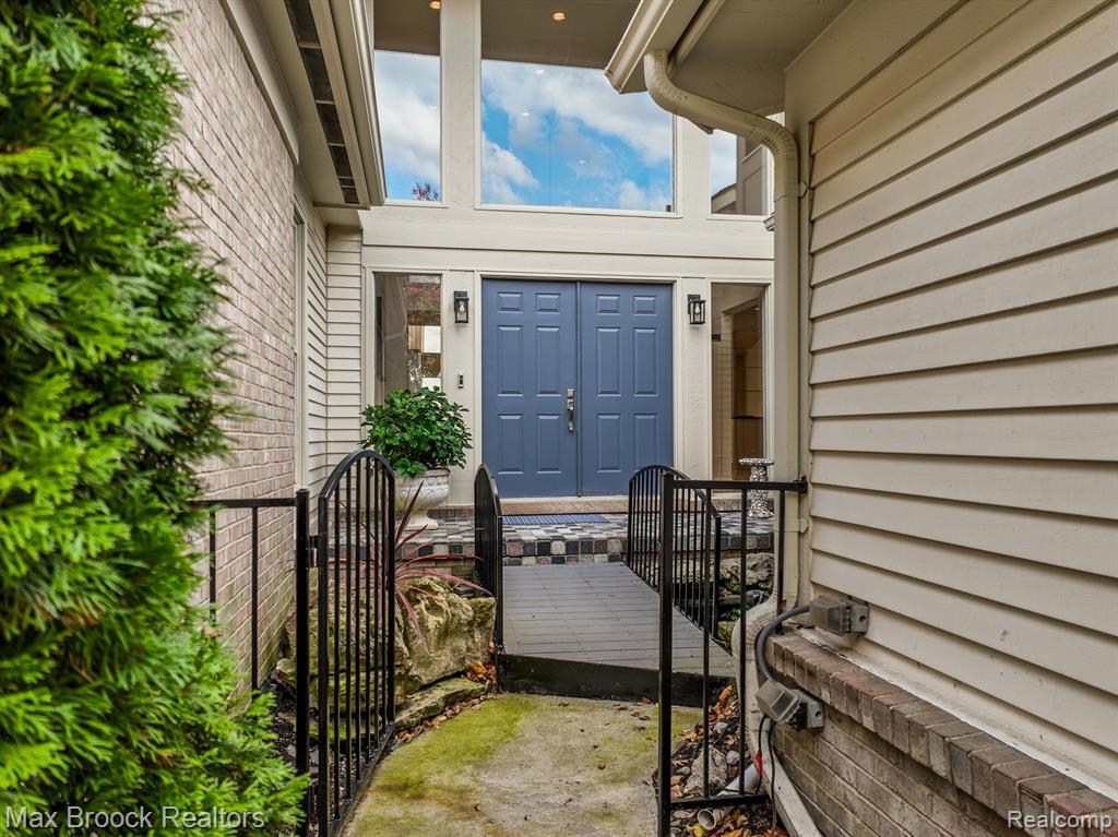 7248 SIMSBURY Drive, West Bloomfield, MI — Photo 7
