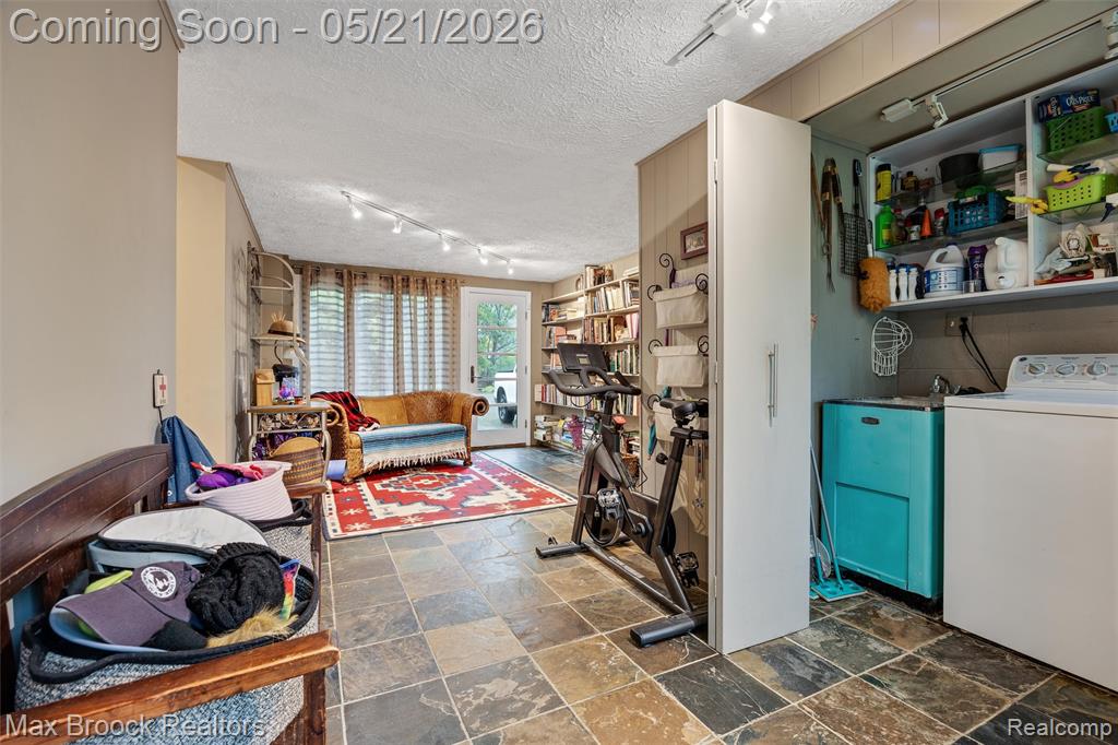 255 N Berkshire Road, Bloomfield Hills, MI 48302 — Photo 19