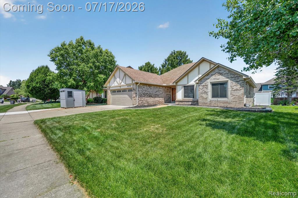 43798 Columbia Drive, Clinton Twp, MI 48038 — Photo 5