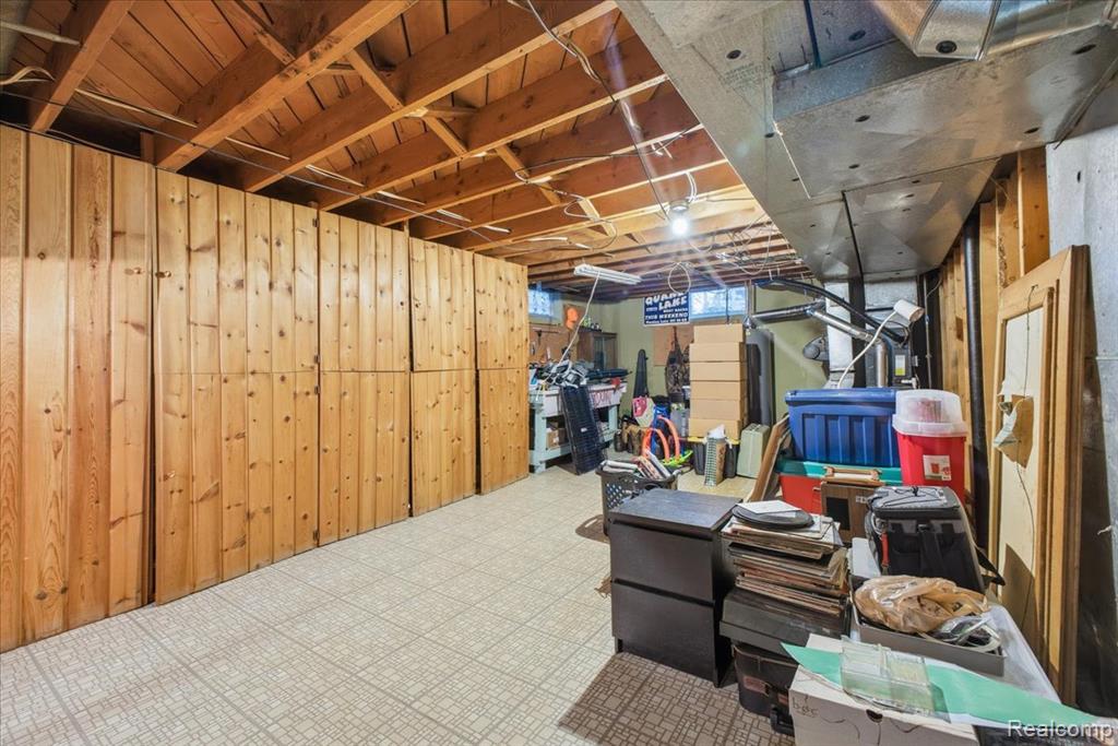 523 Tilmor Drive, Waterford, MI 48328 — Photo 29