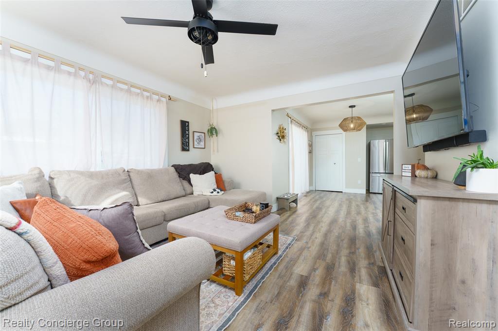 104 W John Street, Durand, MI 48429 — Photo 11