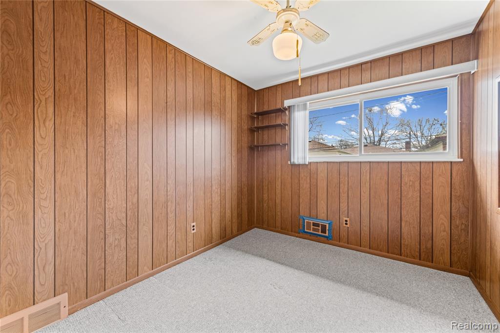 25629 Ridgeway Street, Dearborn Heights, MI 48127 — Photo 11