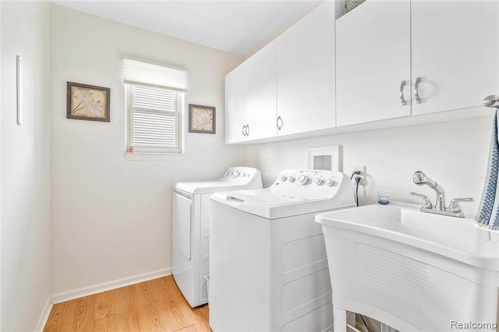 454 BREAKWATER, Belleville, MI 48111 — Photo 22