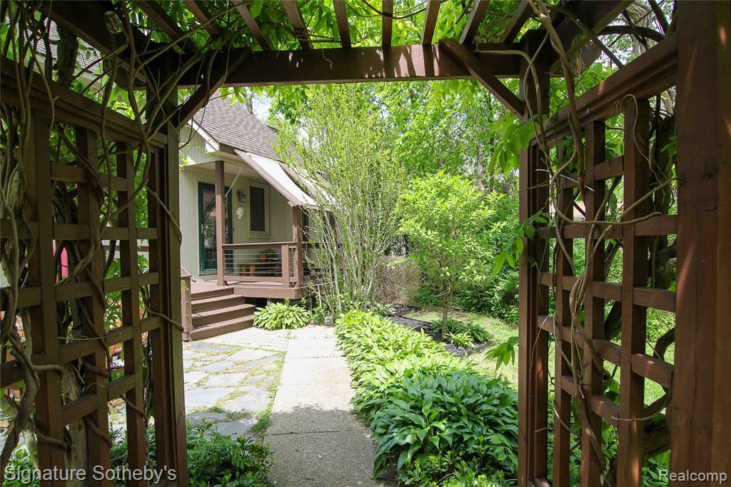 4945 Whitlow Court, Commerce Twp, MI 48382 — Photo 50