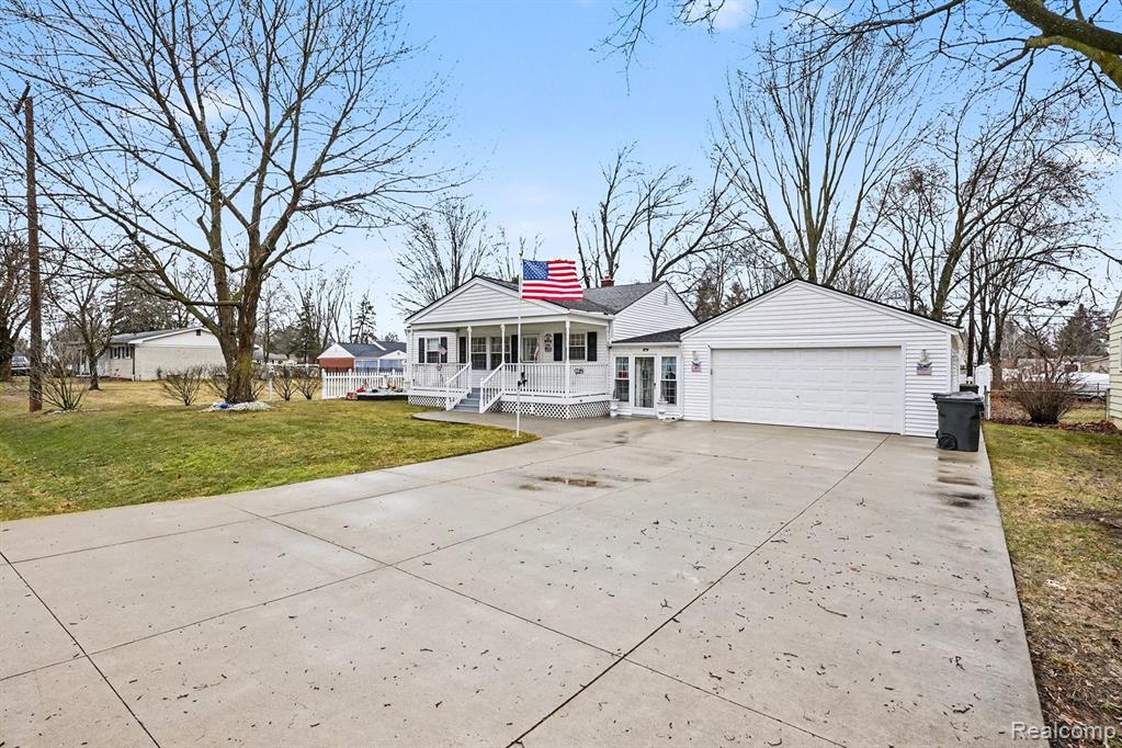 7501 Rauschelbach Street, Shelby Twp, MI 48317 — front exterior