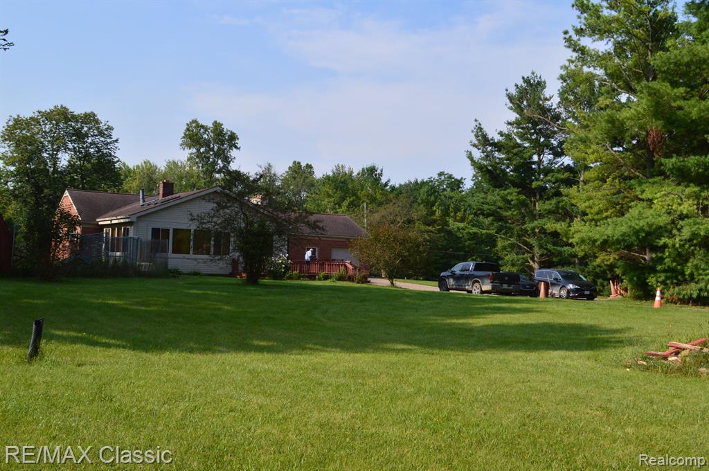 56000 9 MILE Road, South Lyon, MI 48178 — Photo 35