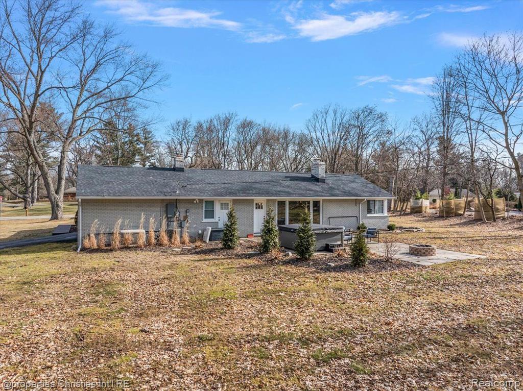 4361 MEADOWLANE Court, Bloomfield Hills, MI 48304 — Photo 11