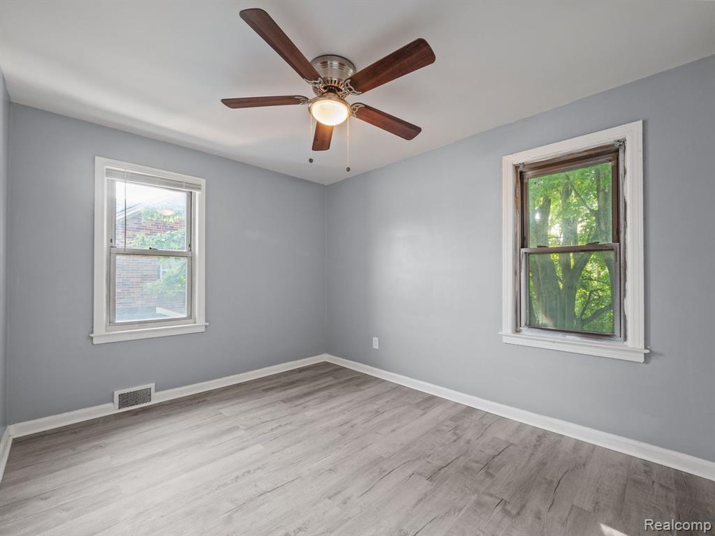 14514 CHANDLER PARK Drive, Detroit, MI 48224 — Photo 15